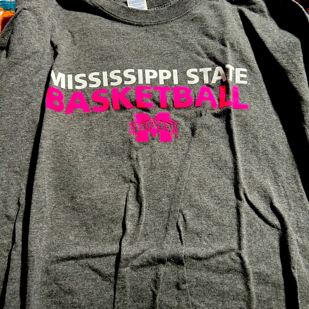 MS State Basketball Tee
